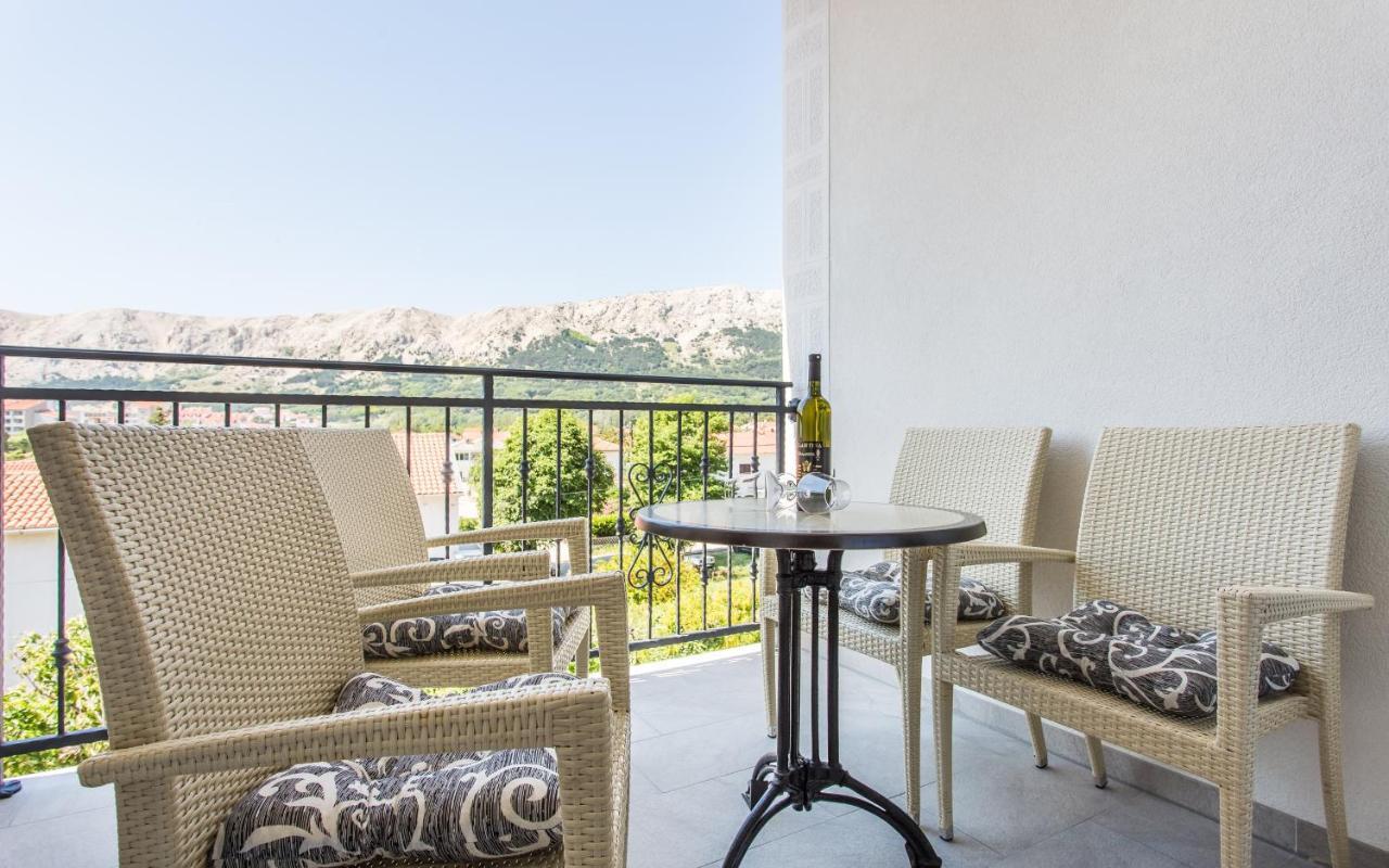 Apartments With A Parking Space Baska, Krk - 18808 Exterior photo